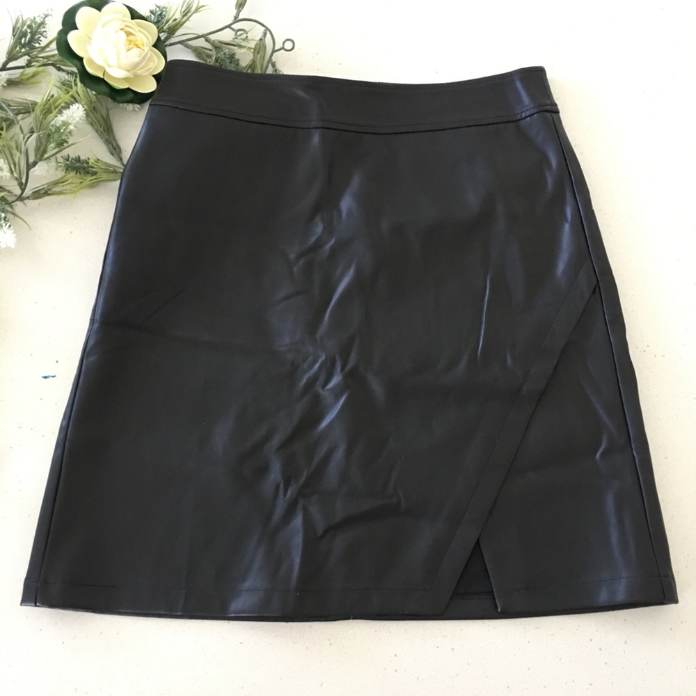 Black leather mini skirt size 6